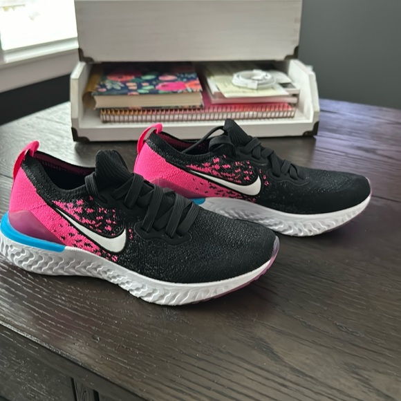 Nike Flyknit Epic React - Never Worn - Picture 1 of 5